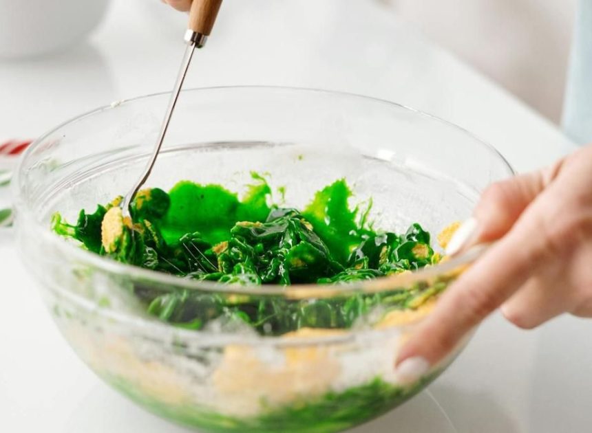 Ni sopa ni croquetas: tres ensaladas para transformar las sobras de Nochebuena en comidas rápidas para la semana