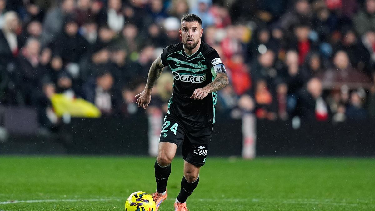 La respuesta del futbolista Aitor Ruibal tras un grito homófobo: «Me pasa en todos los partidos»