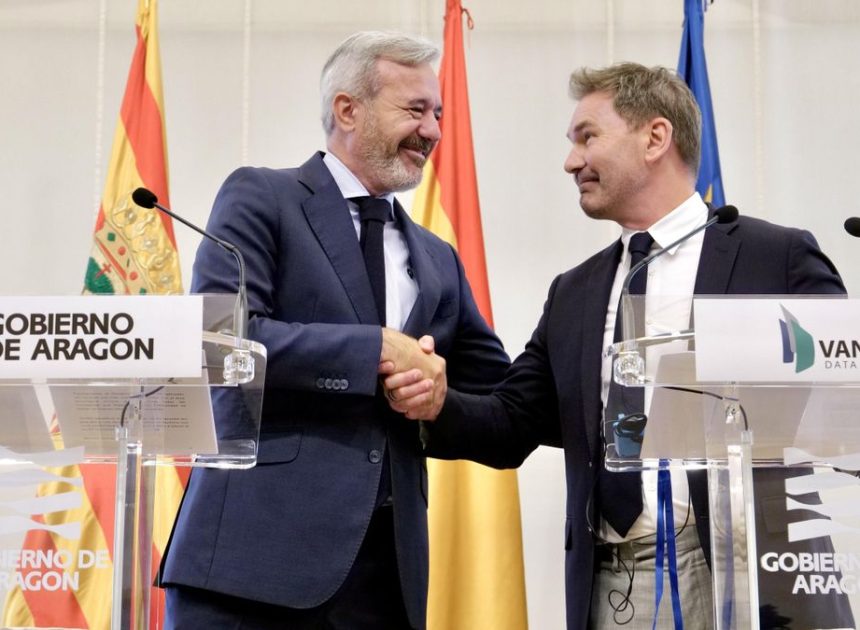 Rebelión municipal contra los centros de datos sin control: «El Gobierno de Aragón invita a comer, pero pagamos los alcaldes»