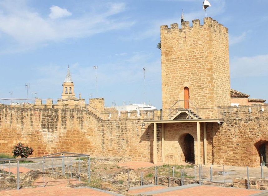 El pequeño municipio de Jaén con un castillo medieval y que acaba de ser reconocido como uno de los pueblos mágicos de España