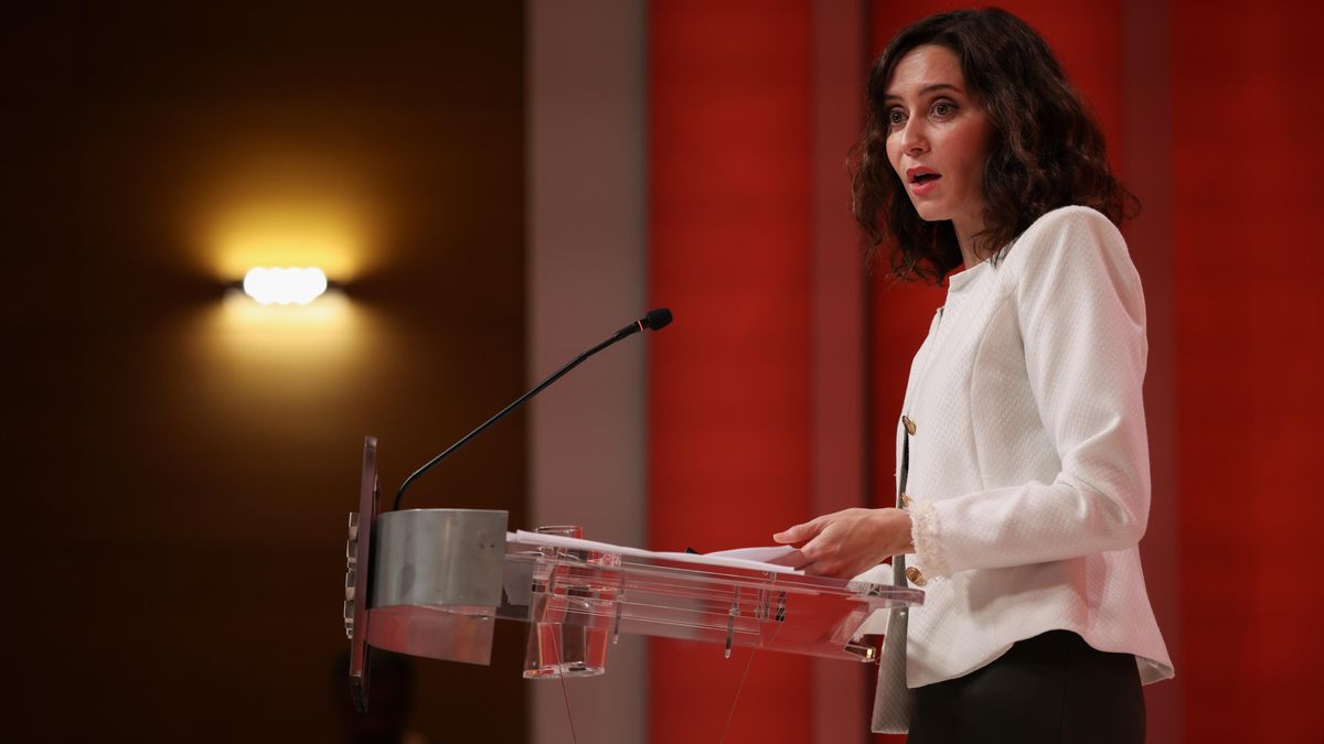 Ayuso hace un balance de año triunfal y acusa a Sánchez: «Quiere reventarnos la sanidad y la universidad para su pancarta»