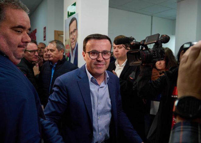 Miguel Ángel Gallardo dimitirá esta tarde tras el batacazo del PSOE en Extremadura