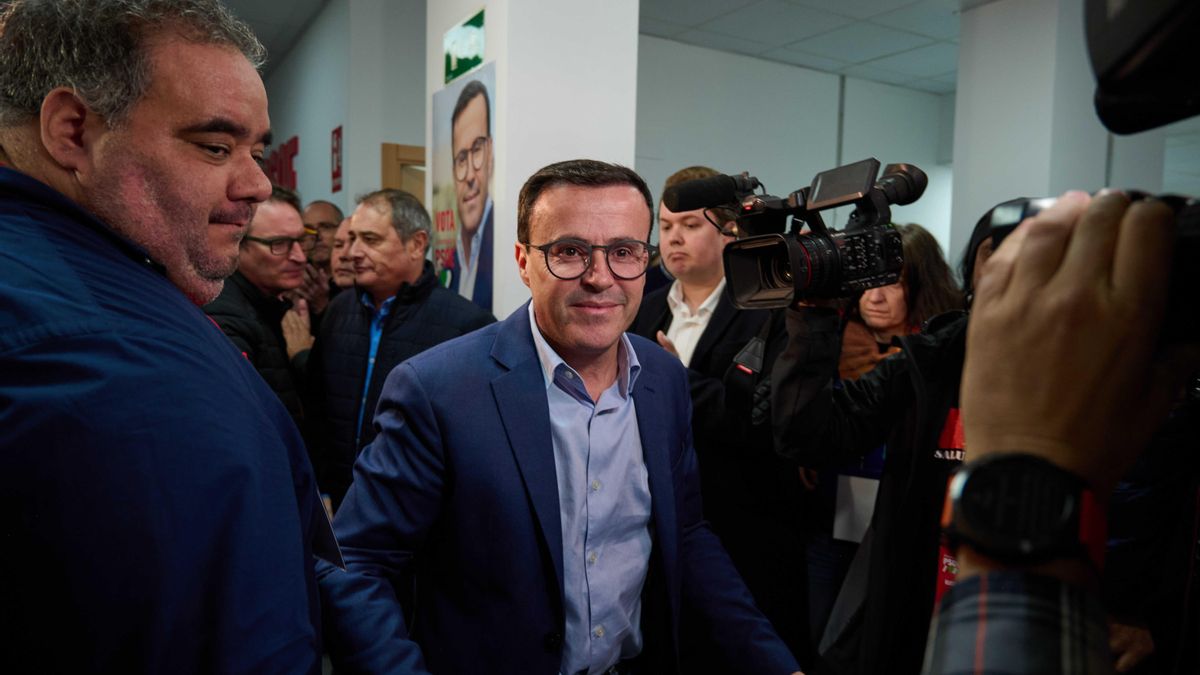 Miguel Ángel Gallardo dimitirá esta tarde tras el batacazo del PSOE en Extremadura
