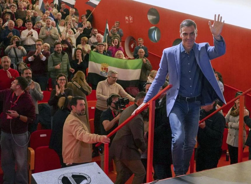 Sánchez, contra el PP: “Hacer negocio con la sanidad de todos para que ganen cuatro. Que pregunten al novio de Ayuso”