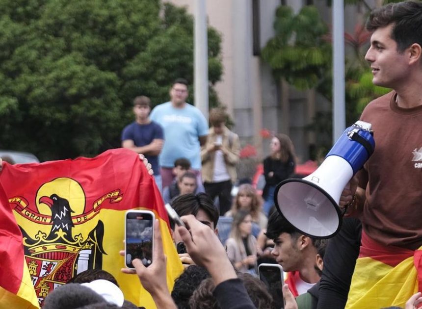 Los expedientes por los actos del agitador ultra Vito Quiles en Canarias siguen en trámite más de un mes después