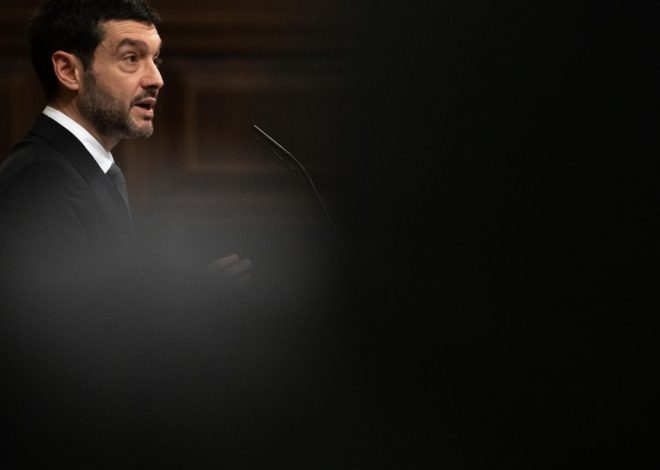 La reforma del sistema de dependencia supera el primer trámite en el Congreso con la abstención de PP y Vox