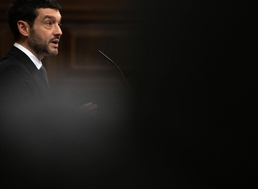 La reforma del sistema de dependencia supera el primer trámite en el Congreso con la abstención de PP y Vox