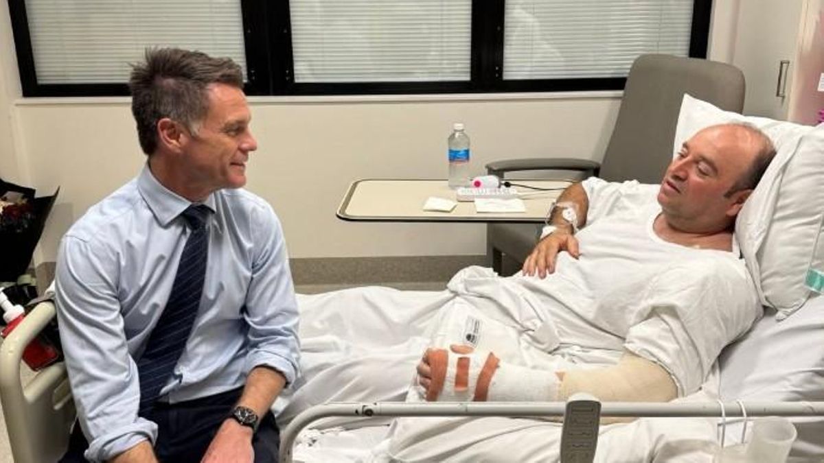 El hombre que desarmó a uno de los autores del atentado de Australia: «No podía permitirlo, tenía que pararlo»