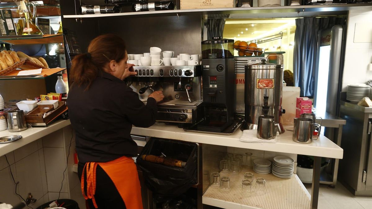 España logra rebajar la tasa de paro por debajo del 10% por primera vez en 18 años