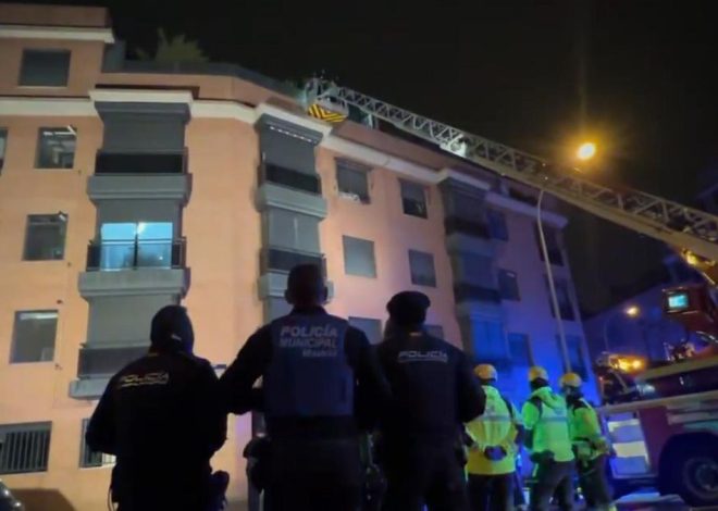 Mueren tres personas en un incendio de una vivienda de Carabanchel, en Madrid