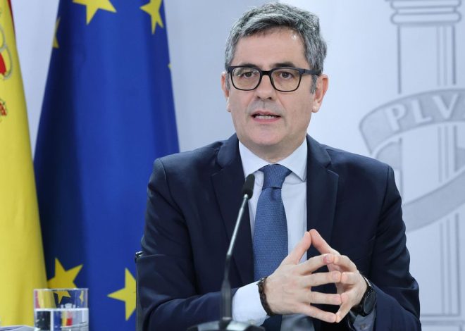 El Gobierno estudia retirar la Medalla de Bellas Artes a Julio Iglesias en el próximo Consejo de Ministros