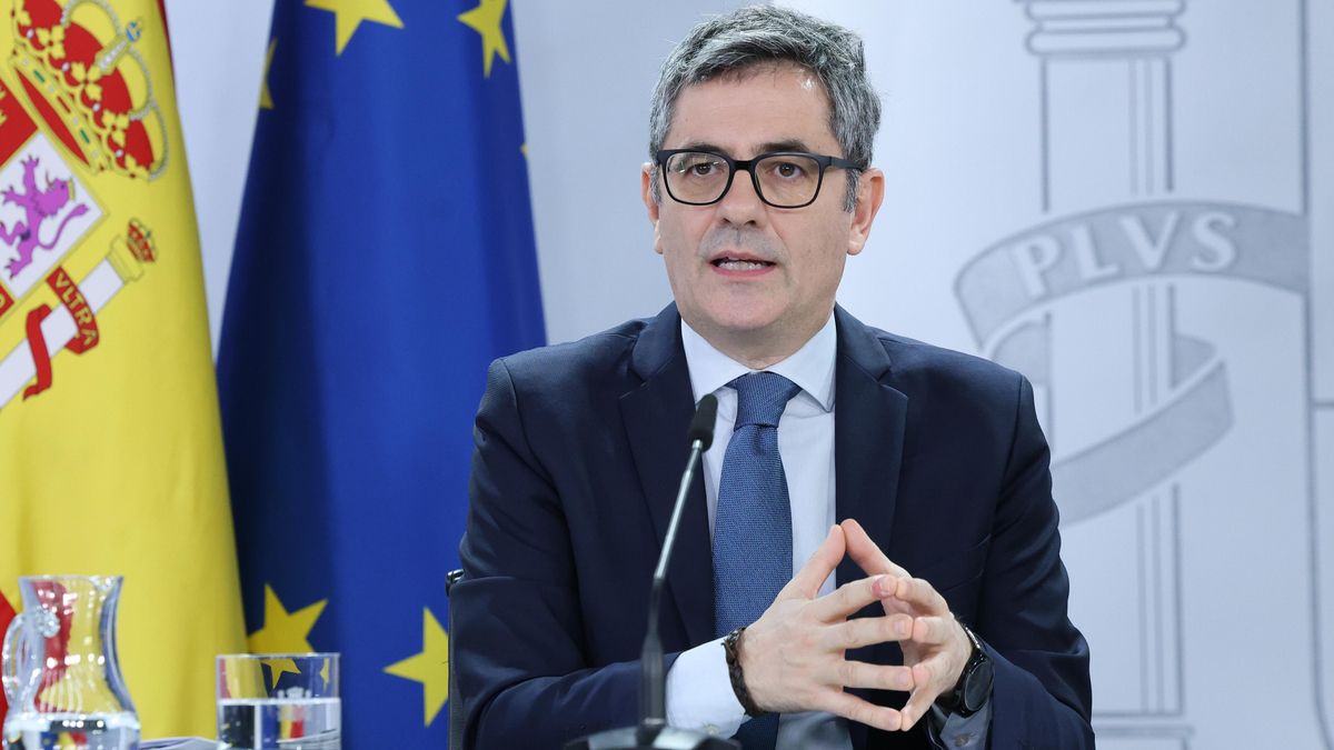 El Gobierno estudia retirar la Medalla de Bellas Artes a Julio Iglesias en el próximo Consejo de Ministros