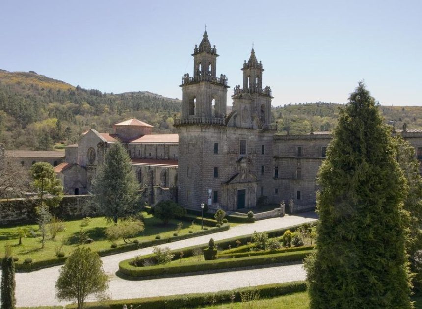 Murallas, monasterios y calles donde el tiempo se detuvo: así son los cuatro ‘nuevos’ pueblos más bonitos de España