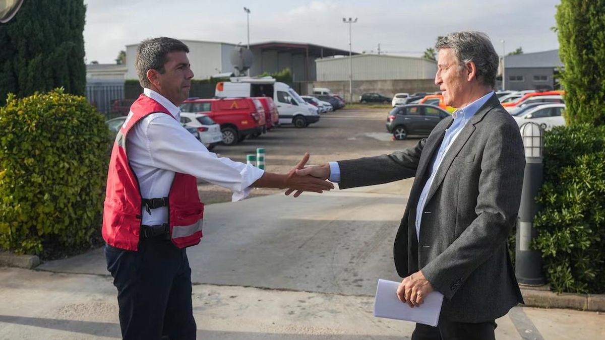 Los whatsapps entre Feijóo y Mazón en la dana evidencian que el PP intentó controlar el relato frente al Gobierno desde el minuto uno