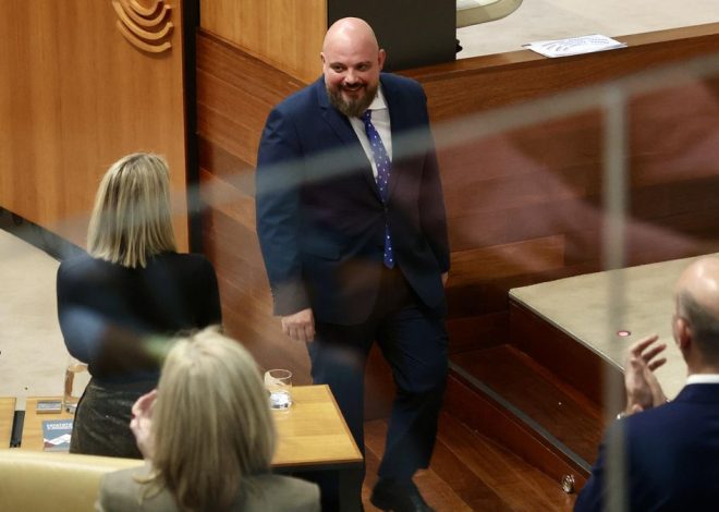 El PP se hace con la Presidencia de la Asamblea de Extremadura tras la suspensión de las negociaciones con Vox para un pacto de Gobierno