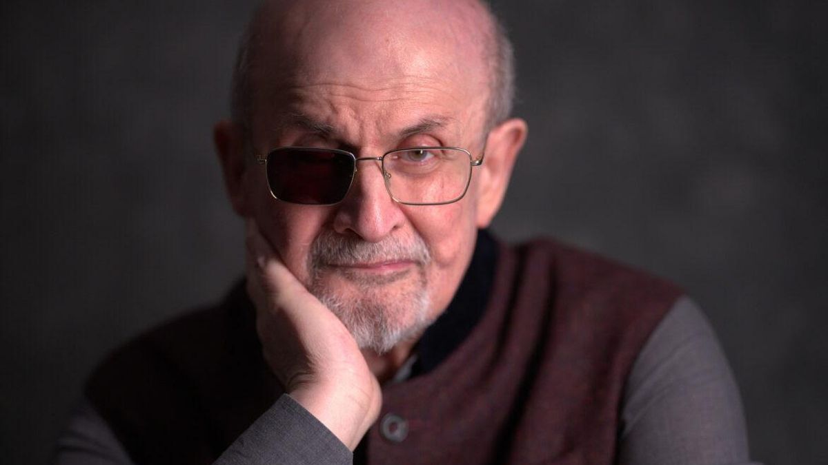 Salman Rushdie, sobre la situación actual en EEUU: “Necesitamos optimismo para lidiar con el presente”