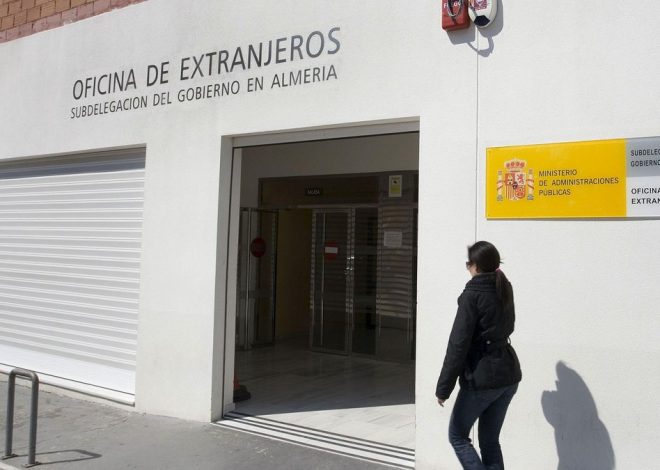 No, la regularización de migrantes no es un «amaño» para que voten a Sánchez: no pueden participar en las generales