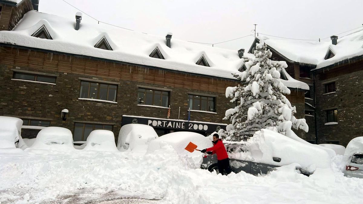 Protecció Civil pide extremar la prudencia en Catalunya por el temporal de lluvia, nieve y fuerte oleaje hasta el martes