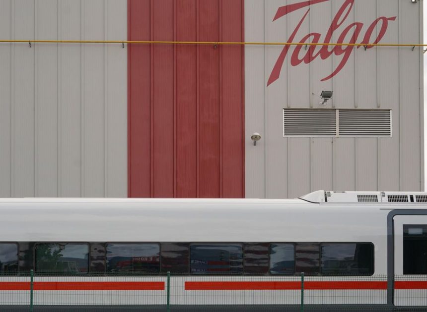 No, España no ha «regalado» cientos de millones a Uzbekistán y Marruecos para mejorar sus trenes