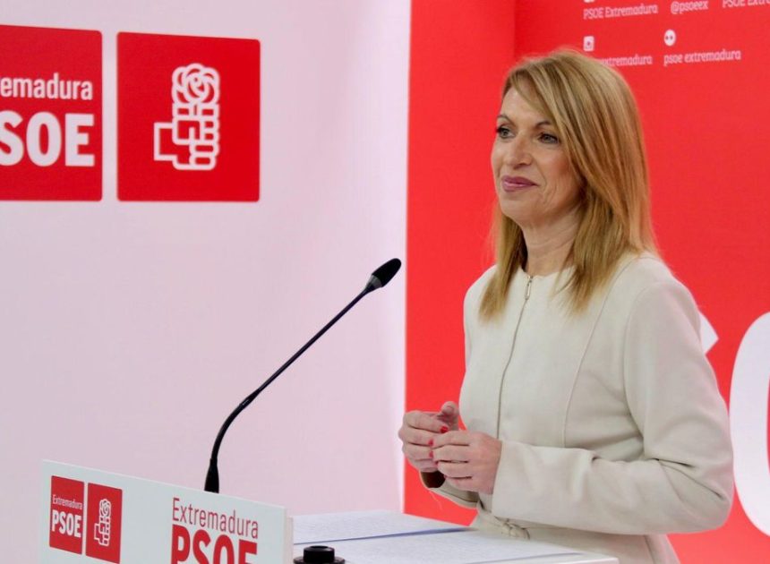 El PSOE extremeño sigue a la espera de la llamada que Guardiola anunció: «Que deje de mentir»