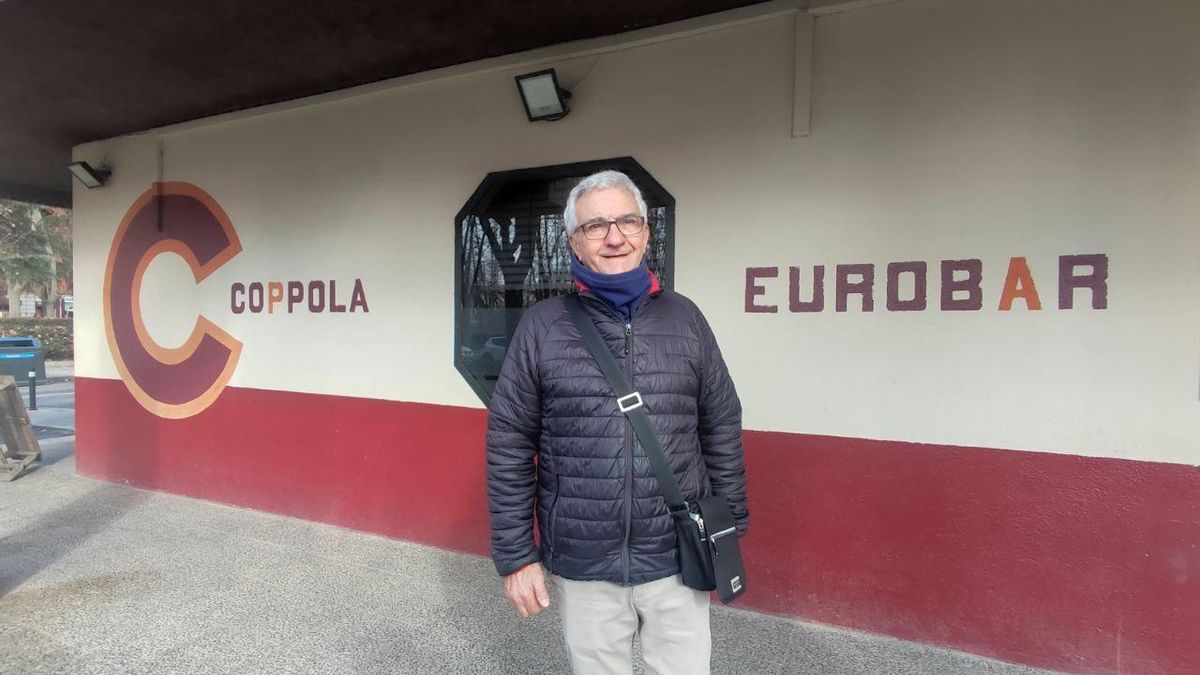 Fin de era en Coppola, bar de barrio y casa del fútbol femenino en Arganzuela: «No me apena dejarlo, sino dejar tanta gente»