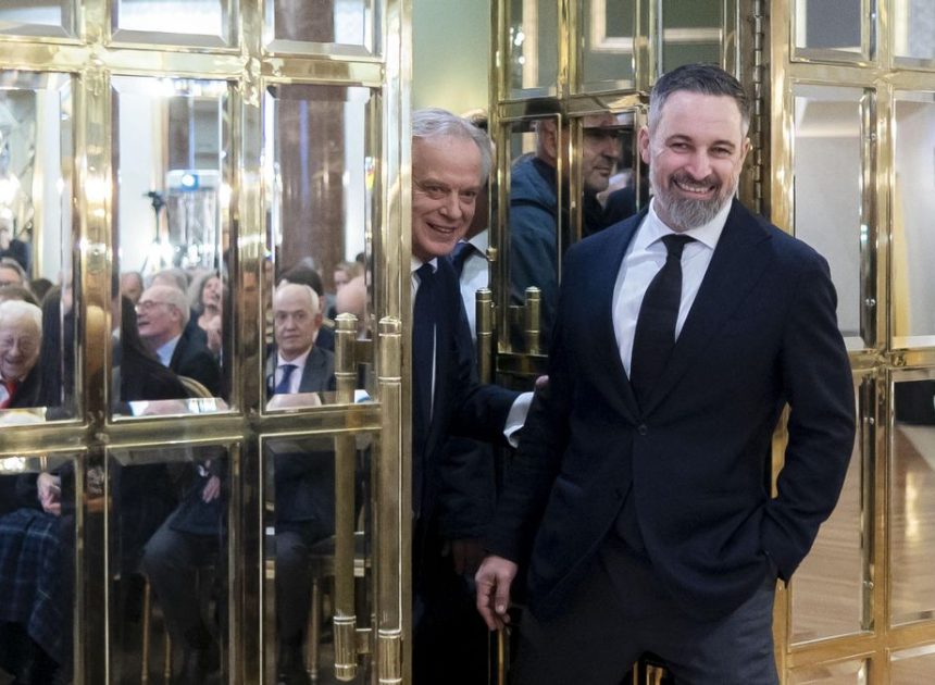 Abascal culpa al Gobierno del accidente de Adamuz sin conocer las causas: «La corrupción mata»