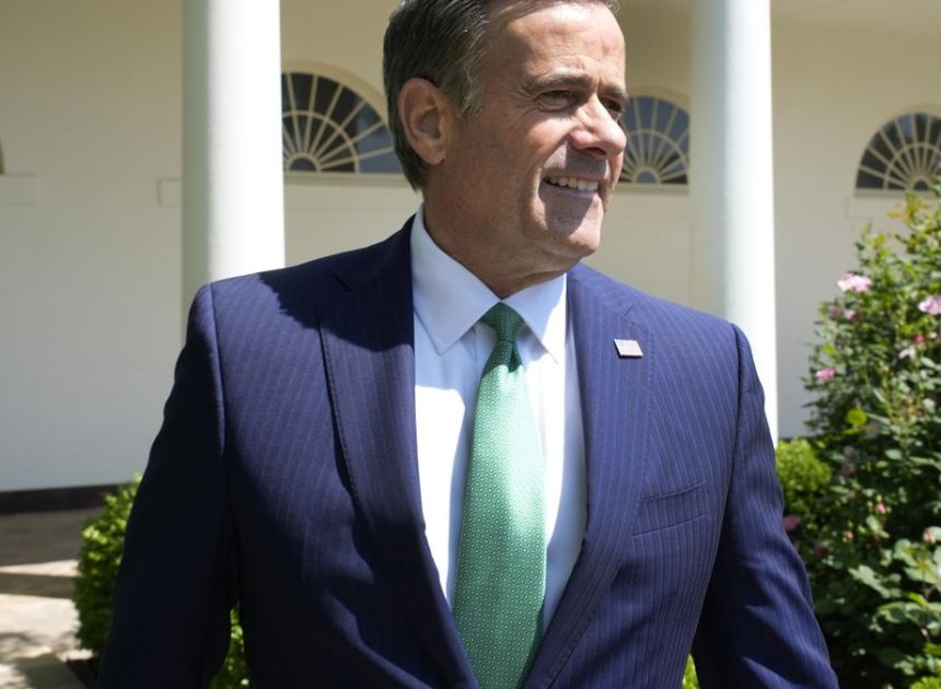 El director de la CIA se reúne con Delcy Rodríguez en Caracas