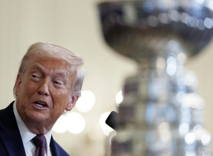 Trump amenaza con aranceles a los países europeos en su asalto a Groenlandia