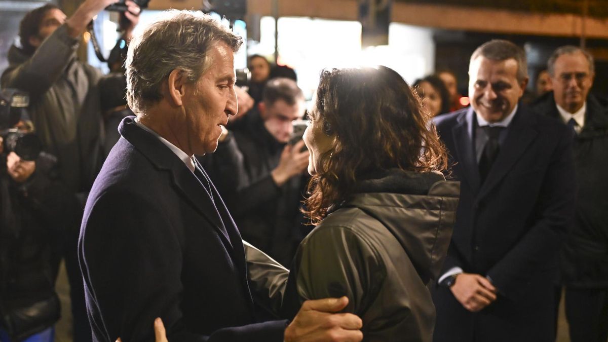 El fin del luto oficial por Adamuz lanza a Feijóo a competir con Vox (y Ayuso) por ver quién ataca más al Gobierno