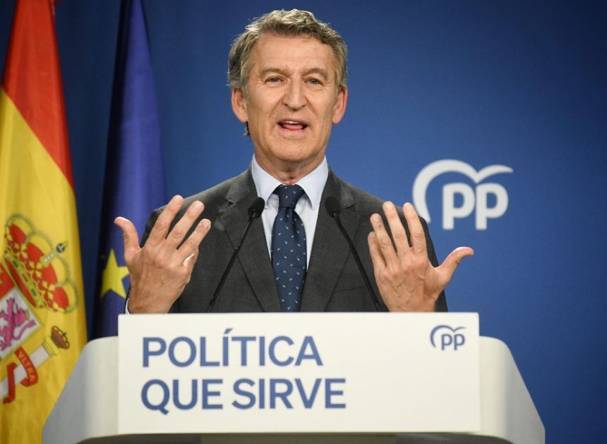 Feijóo critica ahora la regularización de personas migrantes tras defender que podían «estar tranquilos»