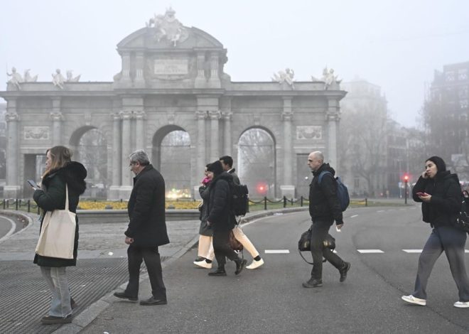 La lluvia se mantiene en Madrid este viernes con menor intensidad y sigue el aviso amarillo por nevadas en Somosierra