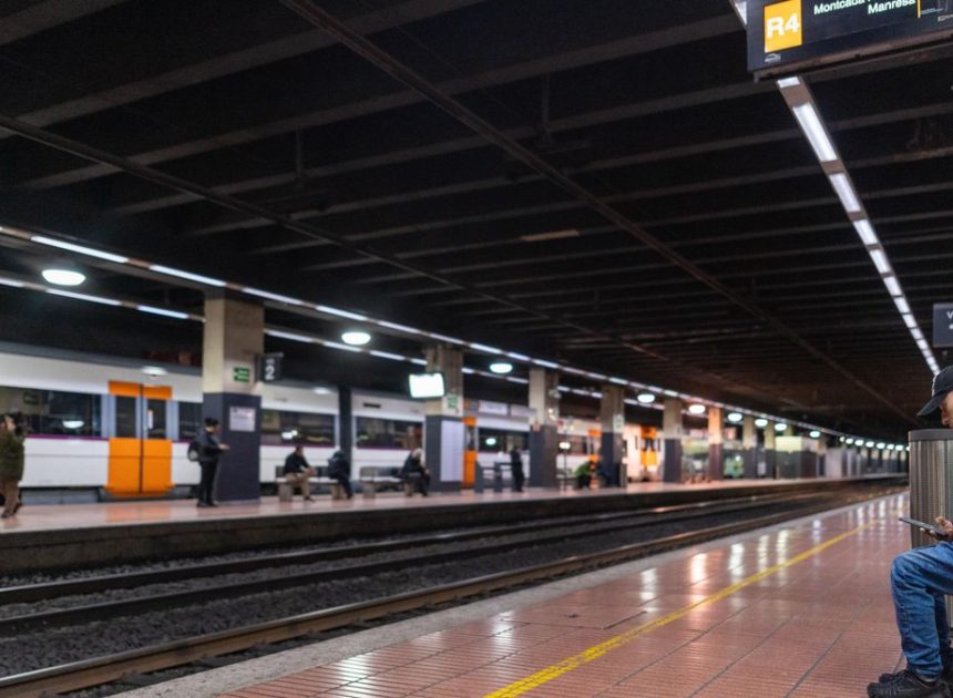 El Gobierno cesa al jefe de Rodalies y al director de Operaciones de Adif por la crisis ferroviaria en Catalunya