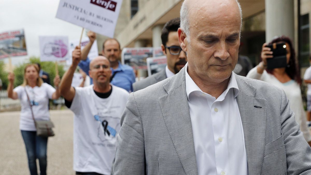 La Audiencia de A Coruña absuelve al exjefe de seguridad de Adif por el accidente del Alvia en Angrois