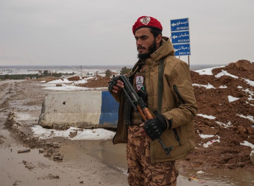 Las fuerzas kurdas y el Gobierno sirio anuncian un «acuerdo integral» para la integración tras un mes de choques