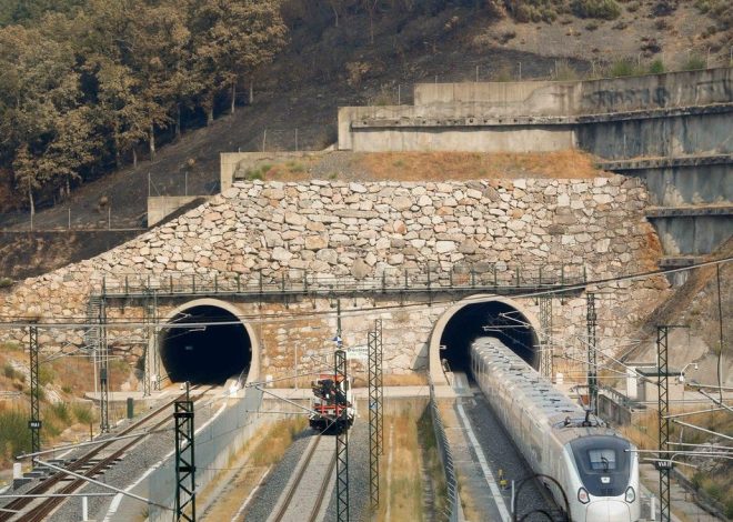 Suspendido el servicio convencional de tren entre Ourense y Santiago y entre Ourense y Vigo-Guixar por el temporal