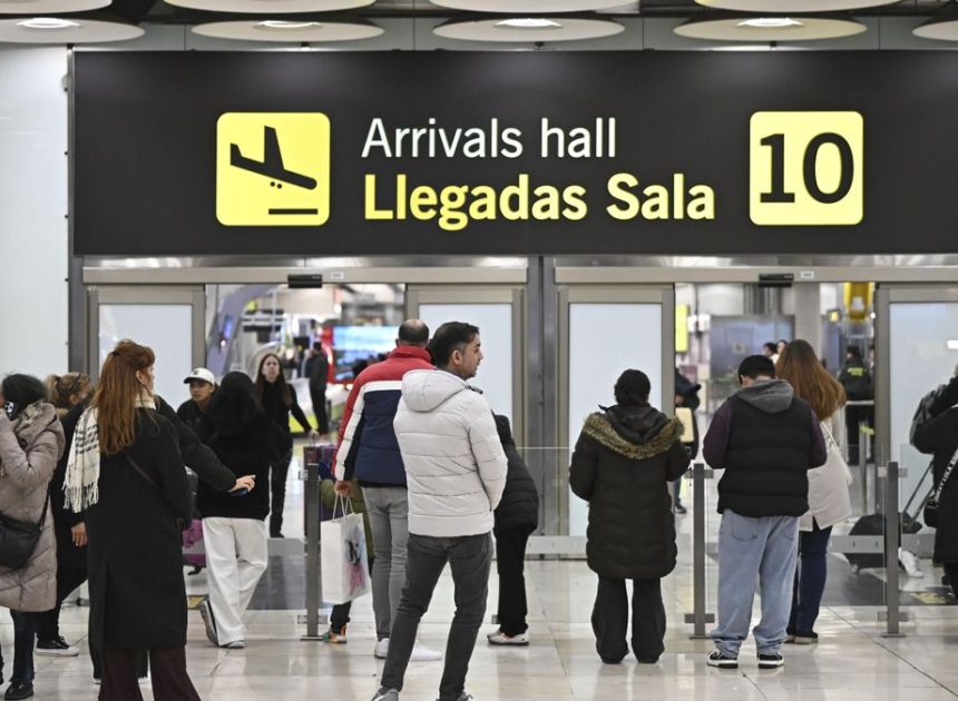 Los cinco presos españoles liberados por Venezuela ya están en España y de camino a sus casas