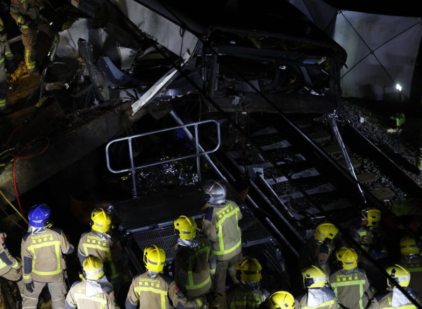 Los Mossos confirman que el muerto en el accidente de tren de Gelida es un maquinista en prácticas de Sevilla