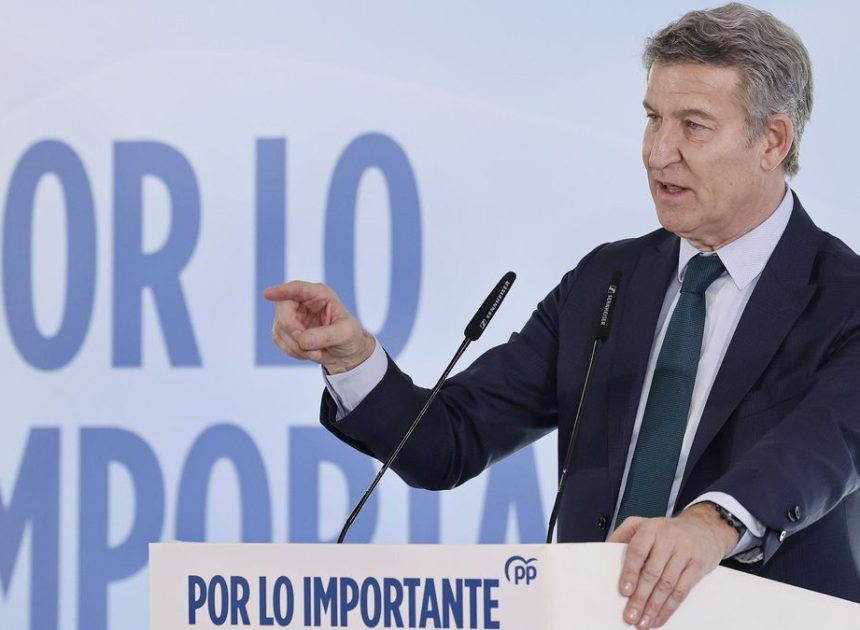 Feijóo se desmarca de Ayuso y pide esperar a que se investiguen las «muy graves» denuncias contra Julio Iglesias