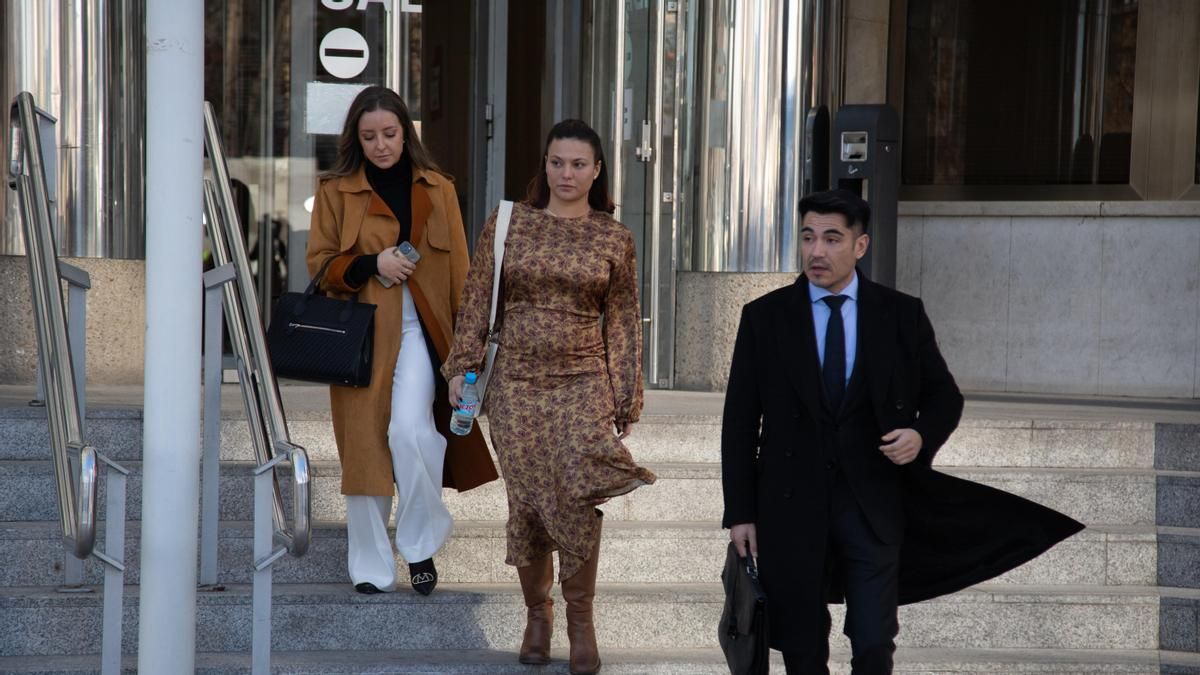 Sumar ayudó a pagar el abogado de Elisa Mouliaá en la causa contra Errejón