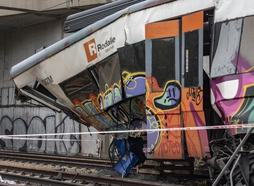 Los sindicatos de Renfe volverán a reunirse el lunes para decidir si convocan una huelga conjunta