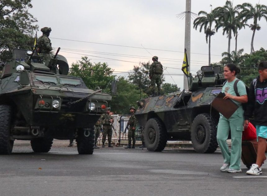 Colombia despliega el ejército en la frontera con Venezuela tras el ataque de EEUU a Caracas