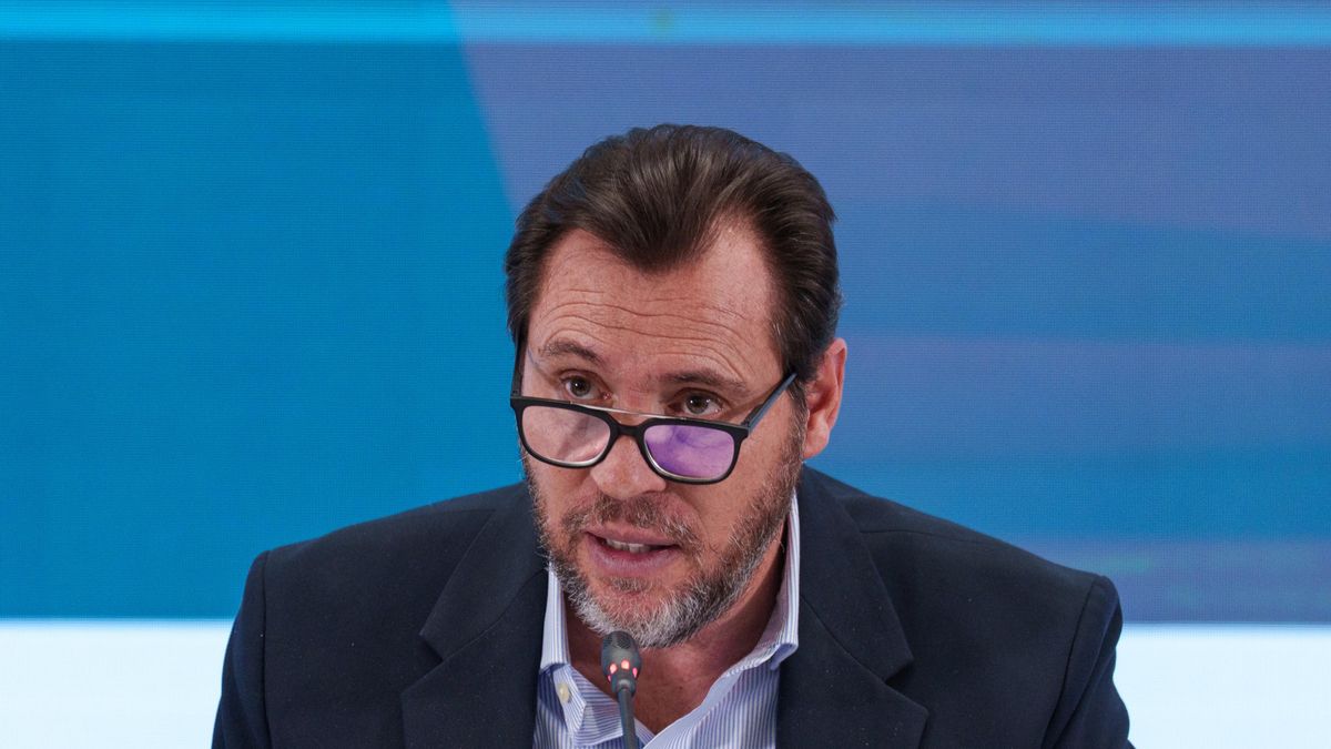 Ministro y soldador industrial