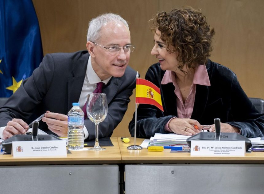 Hacienda traslada a las comunidades que la nueva financiación será voluntaria y podrán seguir con la caducada