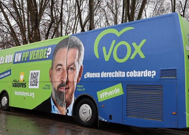 Hazte Oír intenta colarse en la campaña aragonesa con un autobús que carga contra Vox