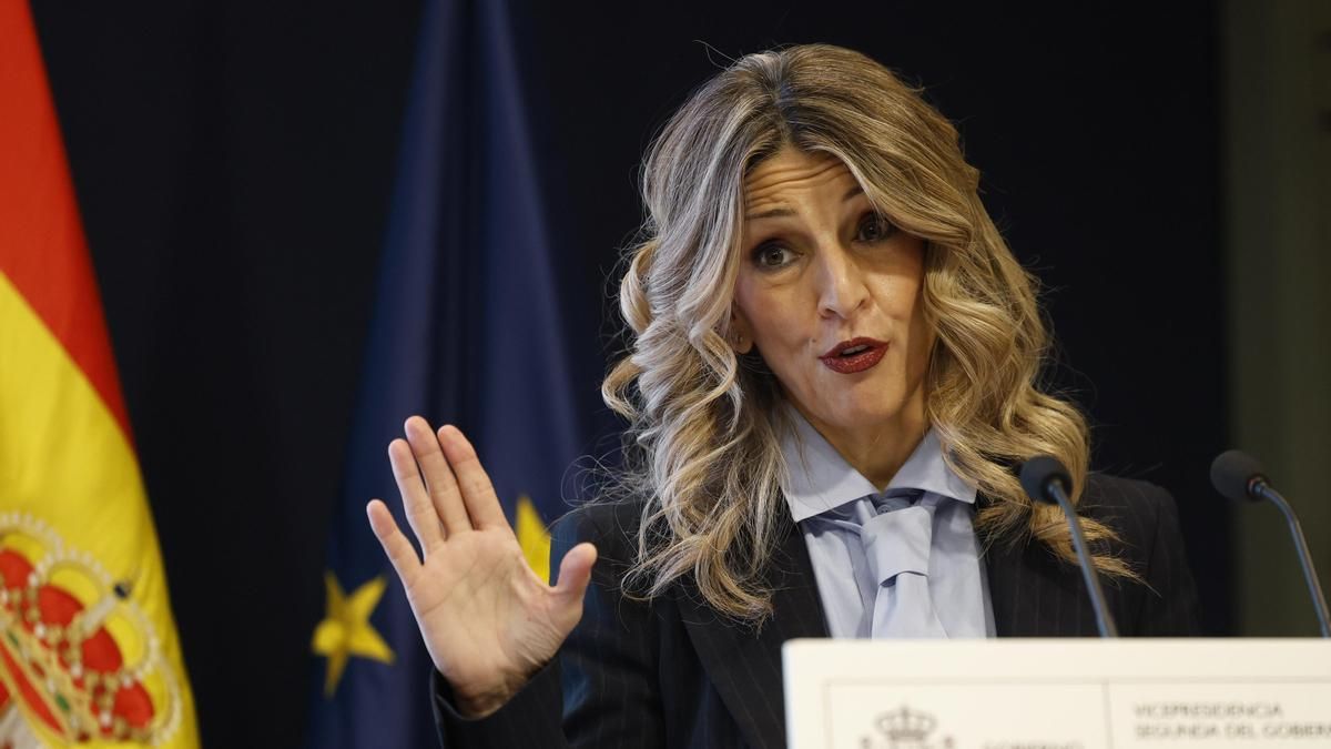 Yolanda Díaz: «El PSOE quiere dar dinero público a los caseros por cumplir la Constitución, es el mundo al revés»