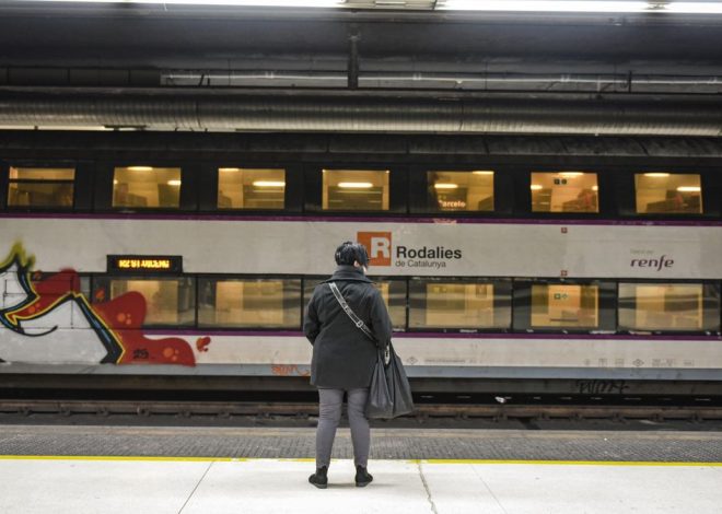 Rodalies vuelve a suspender el servicio de trenes en varias líneas tras el desprendimiento del viernes