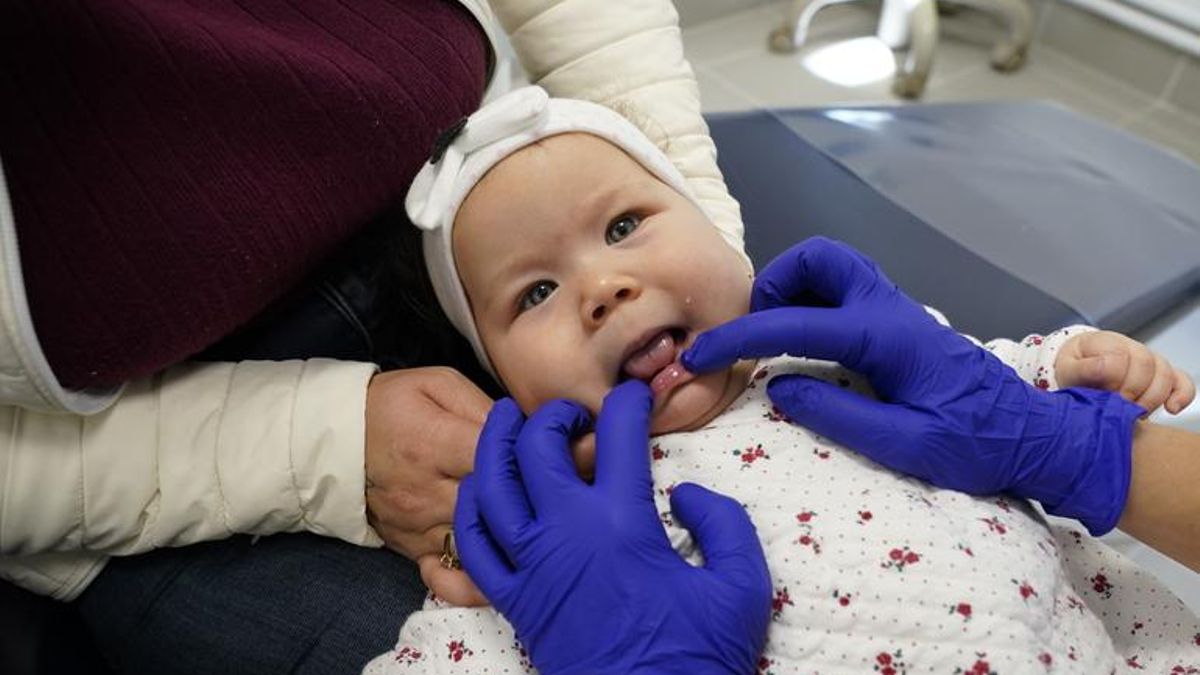 Osakidetza reconoce que dos centenares de bebés han recibido por error dosis de vacunas caducadas pero niega «efectos adversos»