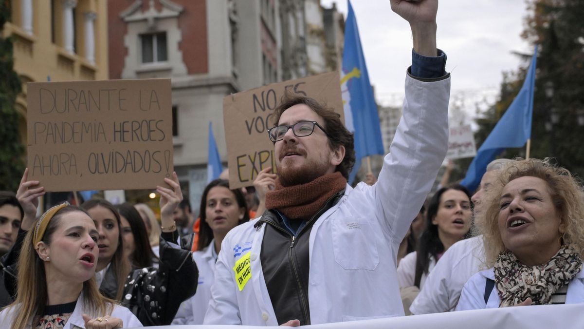 Los médicos convocan una semana de huelga al mes hasta junio contra el Estatuto Marco