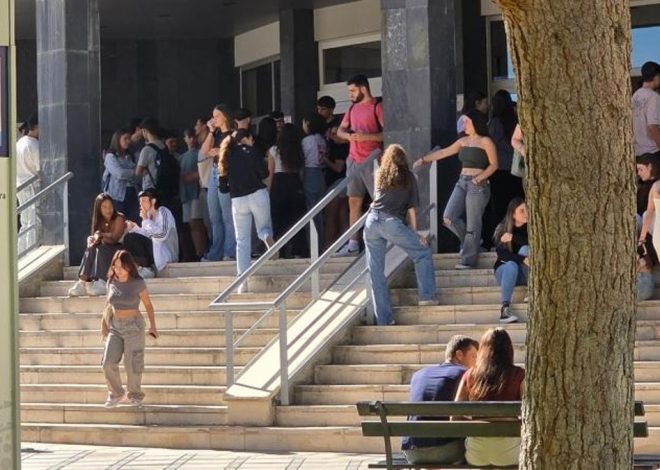 Un graduado de la universidad pública puede ganar hasta 1.300 euros más que uno de la privada: la clave es su familia