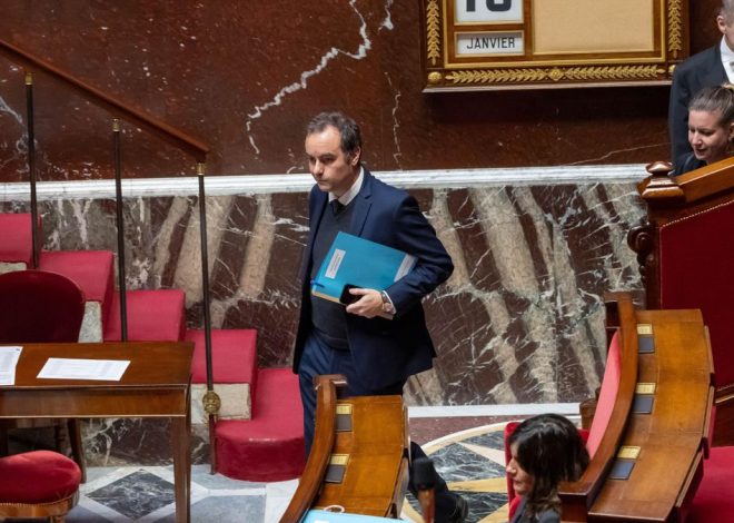 Los socialistas franceses vuelven a dar aire al primer ministro en dos mociones de censura por el acuerdo con Mercosur